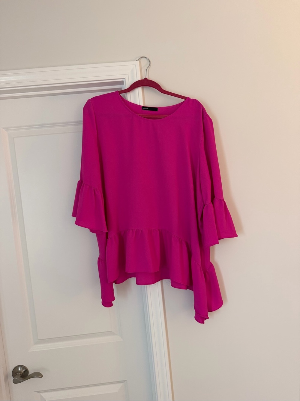 Gibson Fuchsia Ruffle-Sleeve Peplum Blouse